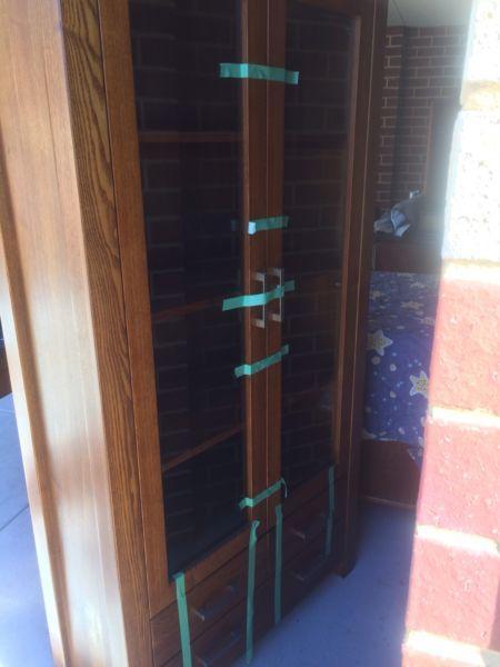 Display Cabinet with 4 draws