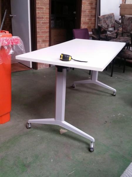 1500mm X 720mm White melamine top flip table (CLR123)