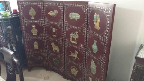 Oriental Chinese Room Divider with Soapstone Figurines