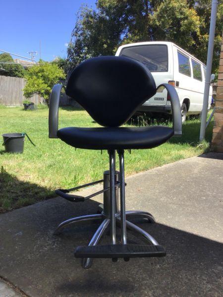 Hairdresser chair
