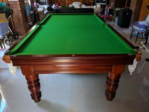 Billiard table 9ft