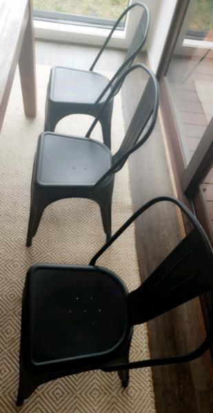 Black chairs x6