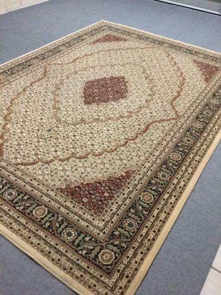 Beautiful Rug, Excellent Condition