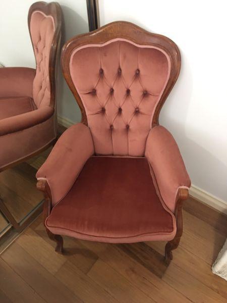 Vintage velvet Victorian queen Ann accent chair