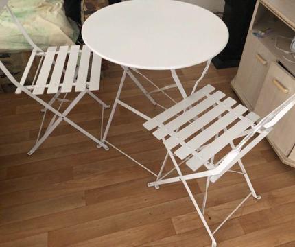 Folding Table and 2 chairs