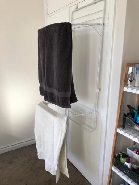 Clothing drying rack