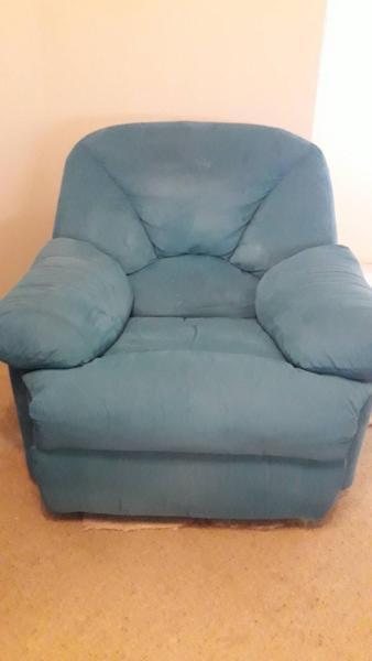 Couch 2 recliners