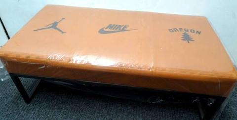 Air Jordan/Nike/Oregon Outdoor Leather Bench