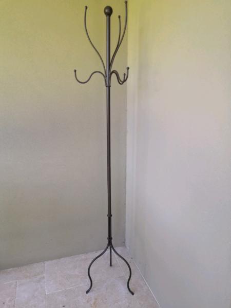 Cast iron Coat/Stand (Brown)