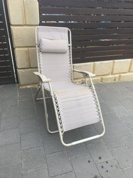 Sun recliner chair