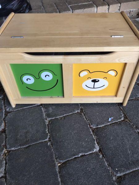 Solid timber toy box