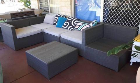 WICKER ALL WEATHER OUTDOOR MODULAR LOUNGE