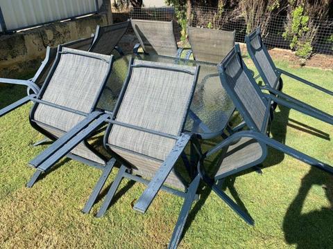 Aluminum 8 seater outdoor seating 8 chairs & table