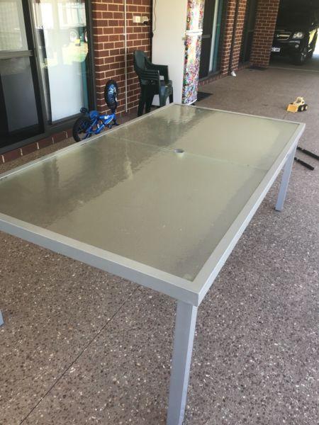 Table outdoor $100