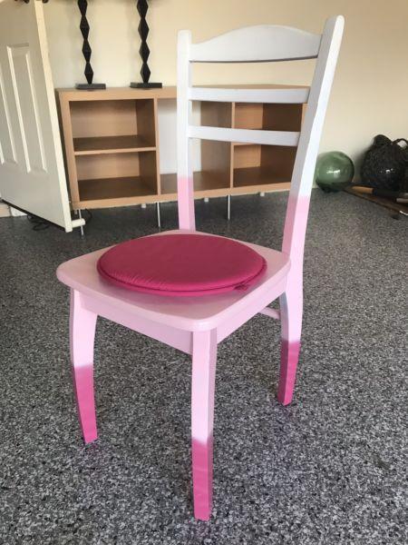 Girls ombré Pink Chair