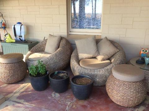 Outdoor Wicker Lounge Setting