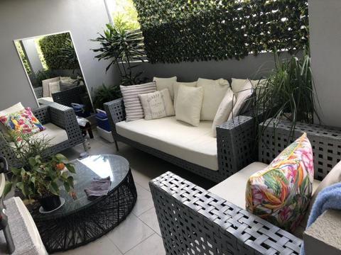 Outdoor Lounge Setting