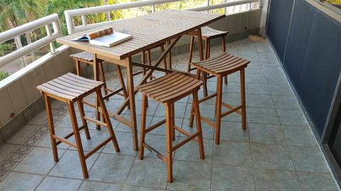 Outdoor table and 6 bar stools