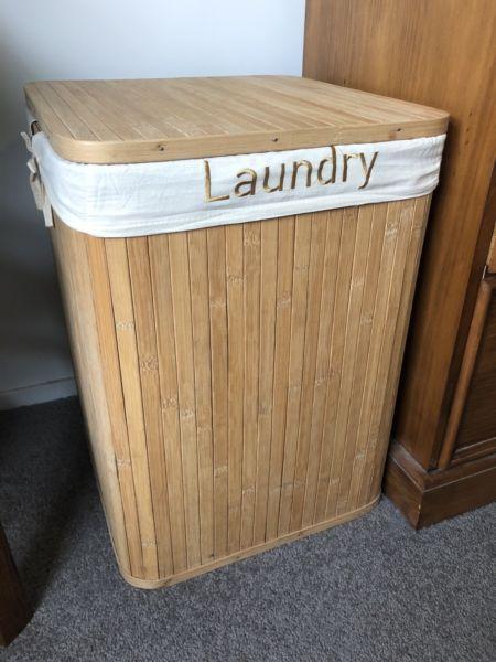 Laundry hamper