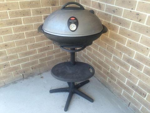 Sunbeam Kettle King Electric BBQ Oven - great condition