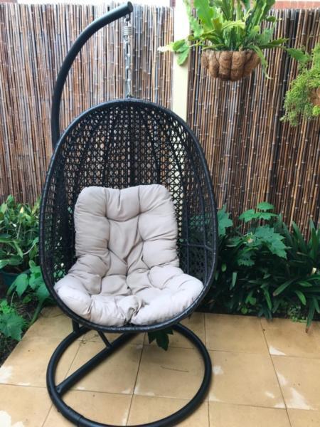 Egg chair indoor or outdoor