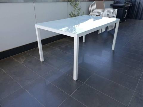 Glass and aluminium outdoor table VGC