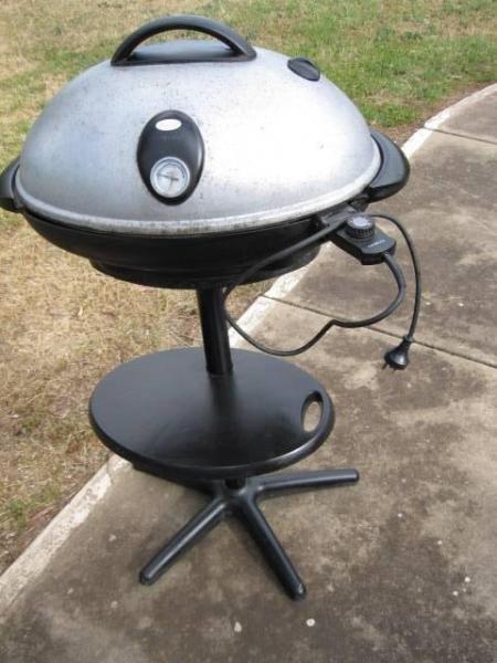 ELECTRIC HOODED BBQ - ONLY $30