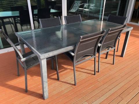 Outdoor table setting 7 piece 4 extra chairs