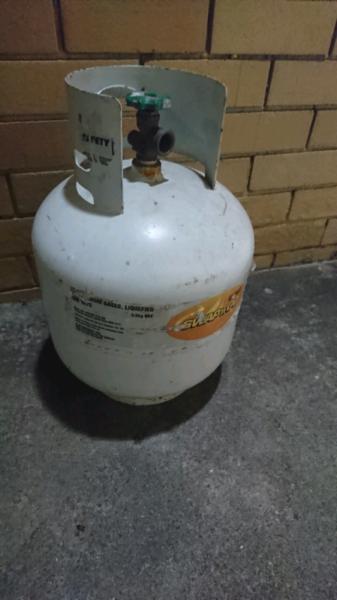 8.5kg steel gas bottle with POL valve