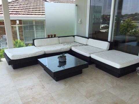 5 Seater Outdoor Wicker Lounge