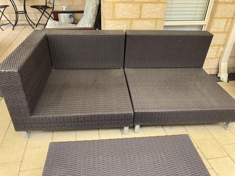 Outdoor lounge and coffee table