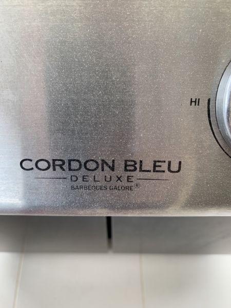 BBQ cordon blue 4 burner with gas bottle