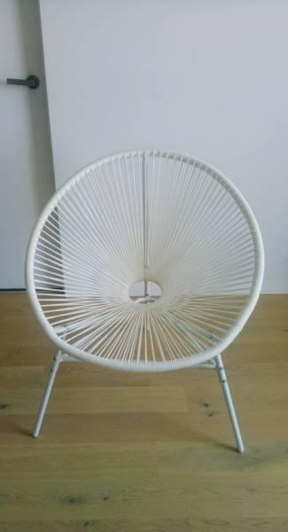 Acapulco egg chair in white