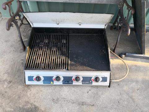 Bbq with stand and gas bottle