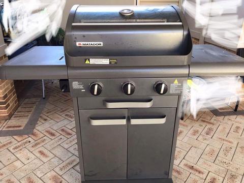 Matador Gas BBQ with cover