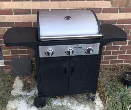 Red Centre 3 Burner BBQ