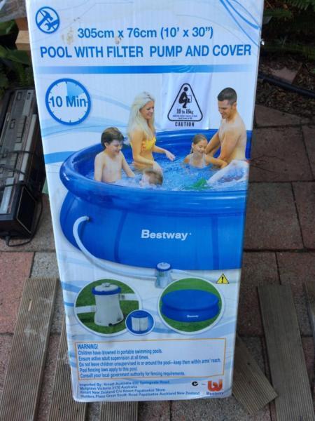 INFLATABLE BESTWAY POOL WITH FILTER AND PUMP