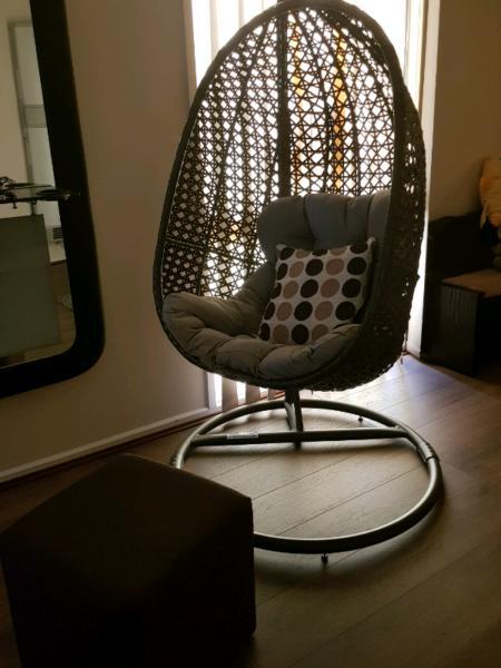 Egg chair hanging indoor - outdoor