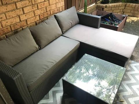 outdoor lounge set