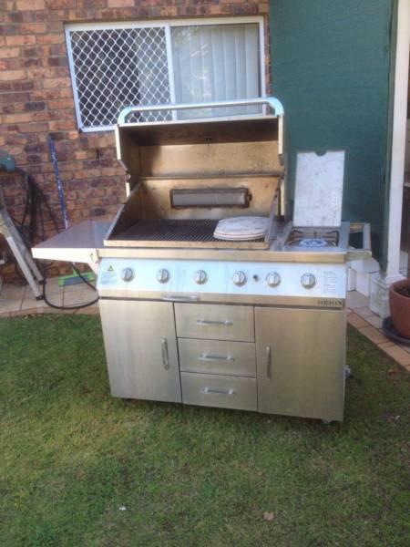 GASMATE ORION FULLY STAINLESS STEEL BARBECUE