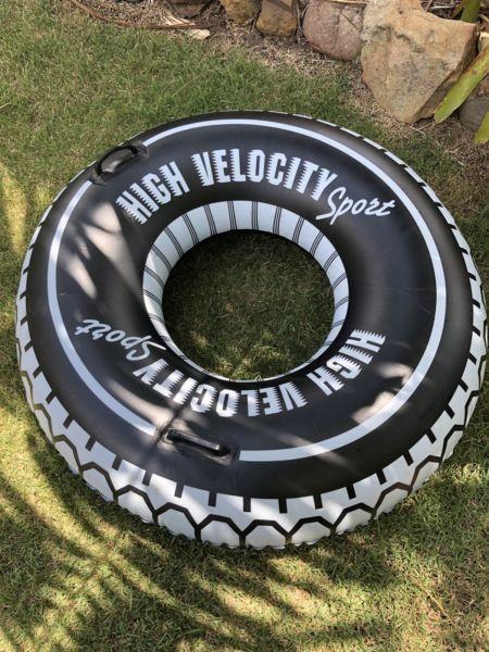 Ten Inflatable pool tyres