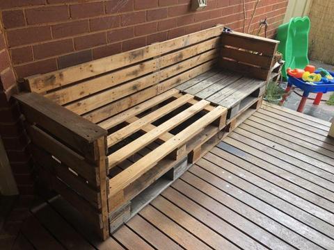 Outdoor Lounge - pallet