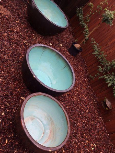 3 garden pots/ponds