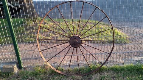 Iron Wheel rustic