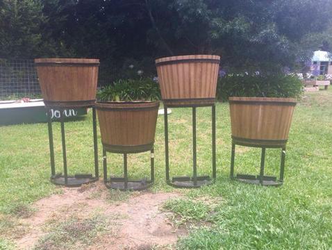 Imitation wine barrel pots