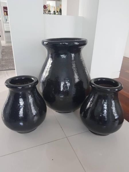 Black glazed pots