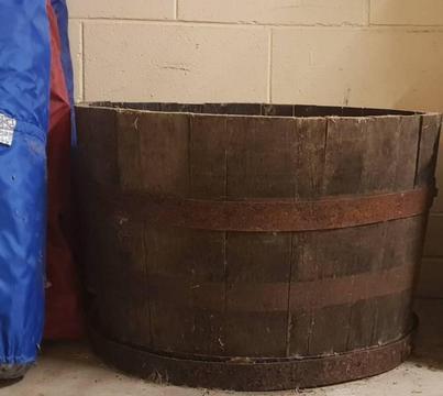 Half wine barrel