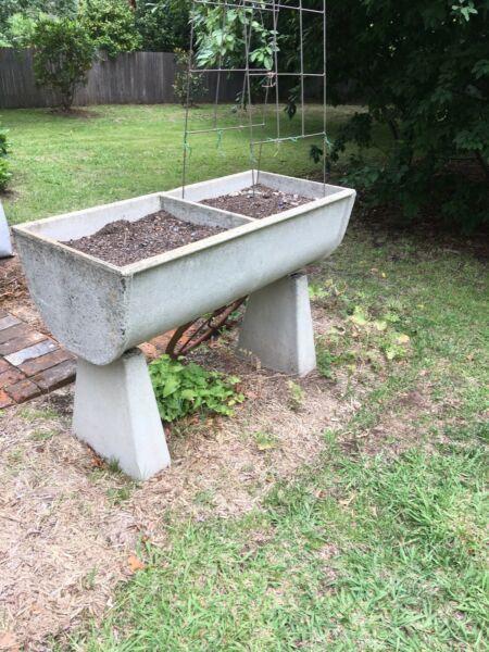 Concrete laundry wash tub with stand $150 non
