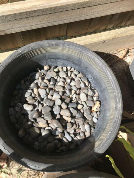 Black and Grey Garden Pebbles / Stones