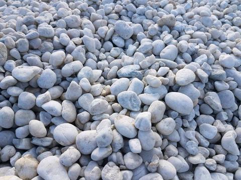 Cowra white pebbles